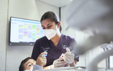 Dentista con anestesia totale (narcosi). La soluzione sicura per bambini non collaboranti o con disabilità